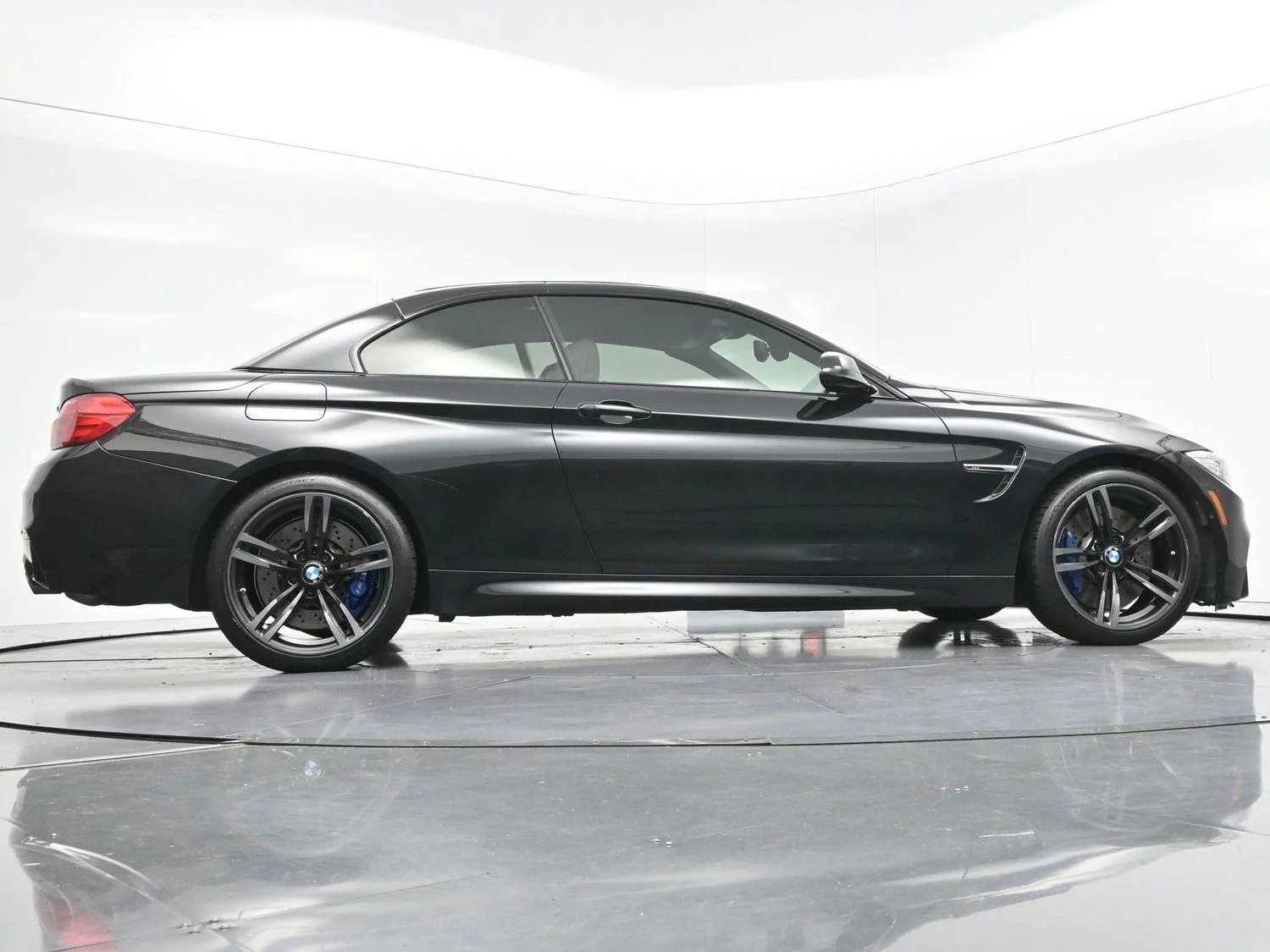 Used 2015 Black Sapphire Metallic BMW M4 image 50