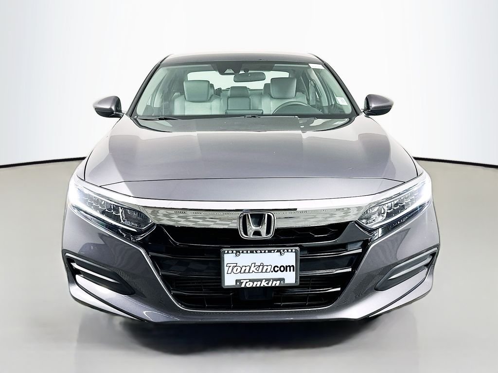 Used 2018 Lunar Silver Metallic Honda LX image 2