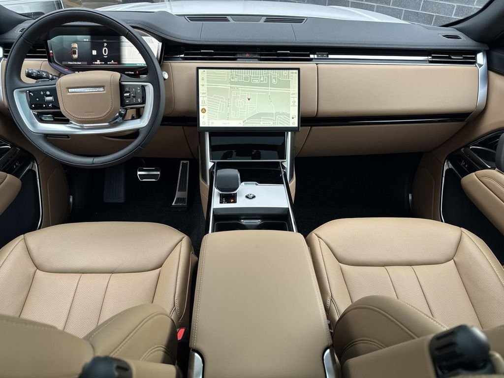 New 2026 Icy White Land Rover SE image 18
