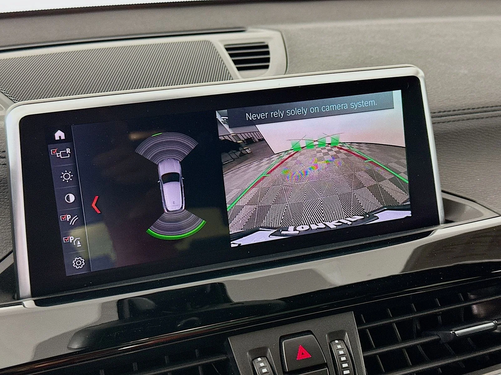 Used 2020 Glacier Silver Metallic BMW sDrive28i image 15