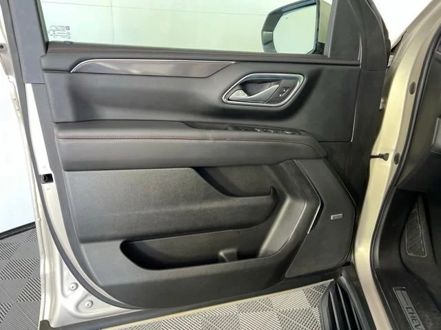 Used 2022 Empire Beige Metallic Chevrolet RST image 16
