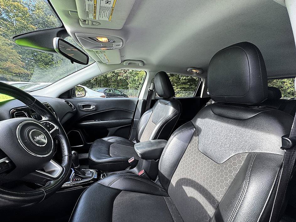 Used 2020 White Clearcoat Jeep Altitude image 7