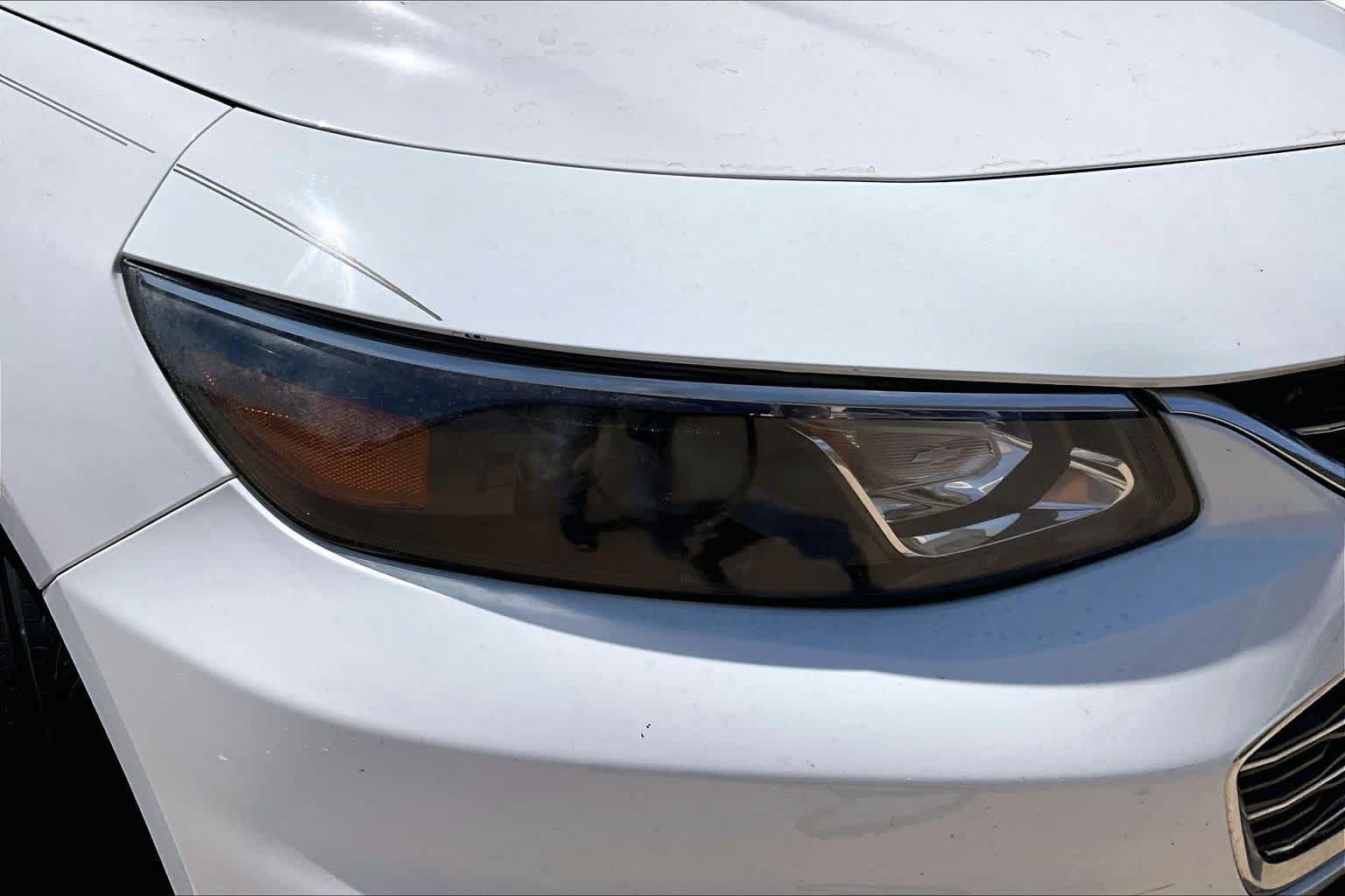 Used 2016 Summit White Chevrolet LS image 26