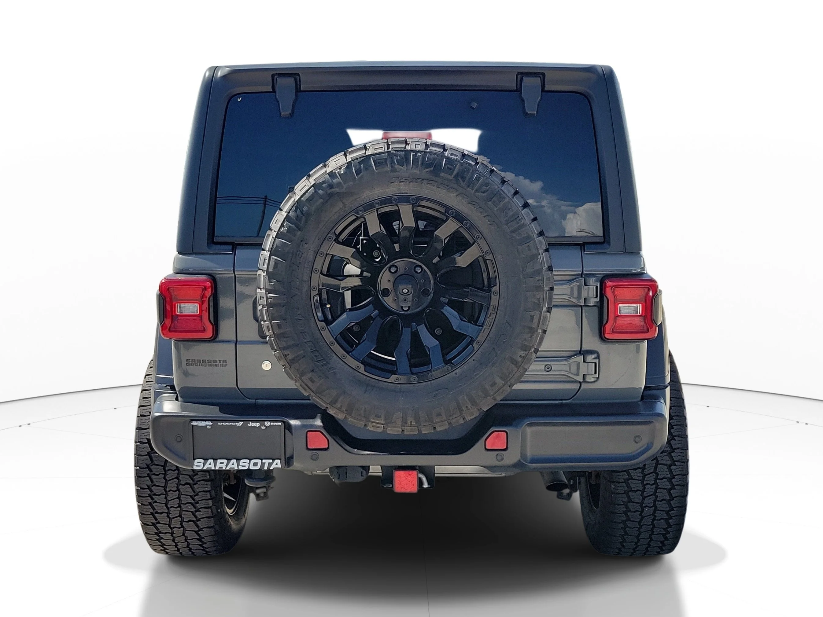 Used 2019 Sting-Gray Clearcoat Jeep Sport S image 5