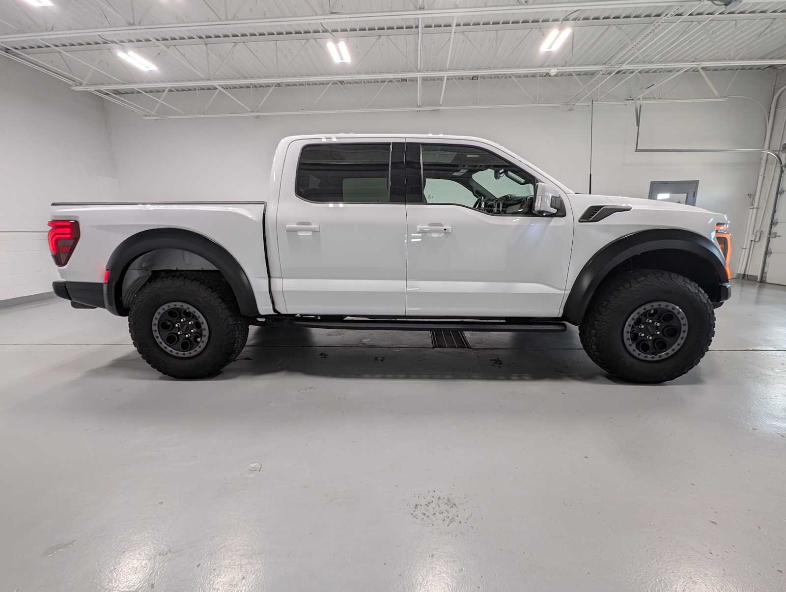 Used 2024 Oxford White Ford Raptor image 7