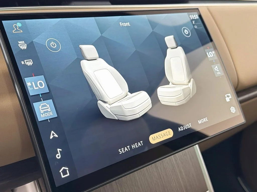 New 2026 Fuji White Land Rover SE image 21