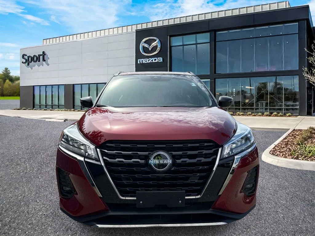 Used 2024 Red Nissan SR image 8