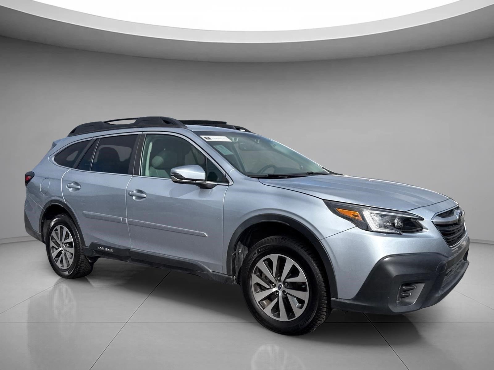 Used 2021 Ice Silver Metallic Subaru Premium image 23
