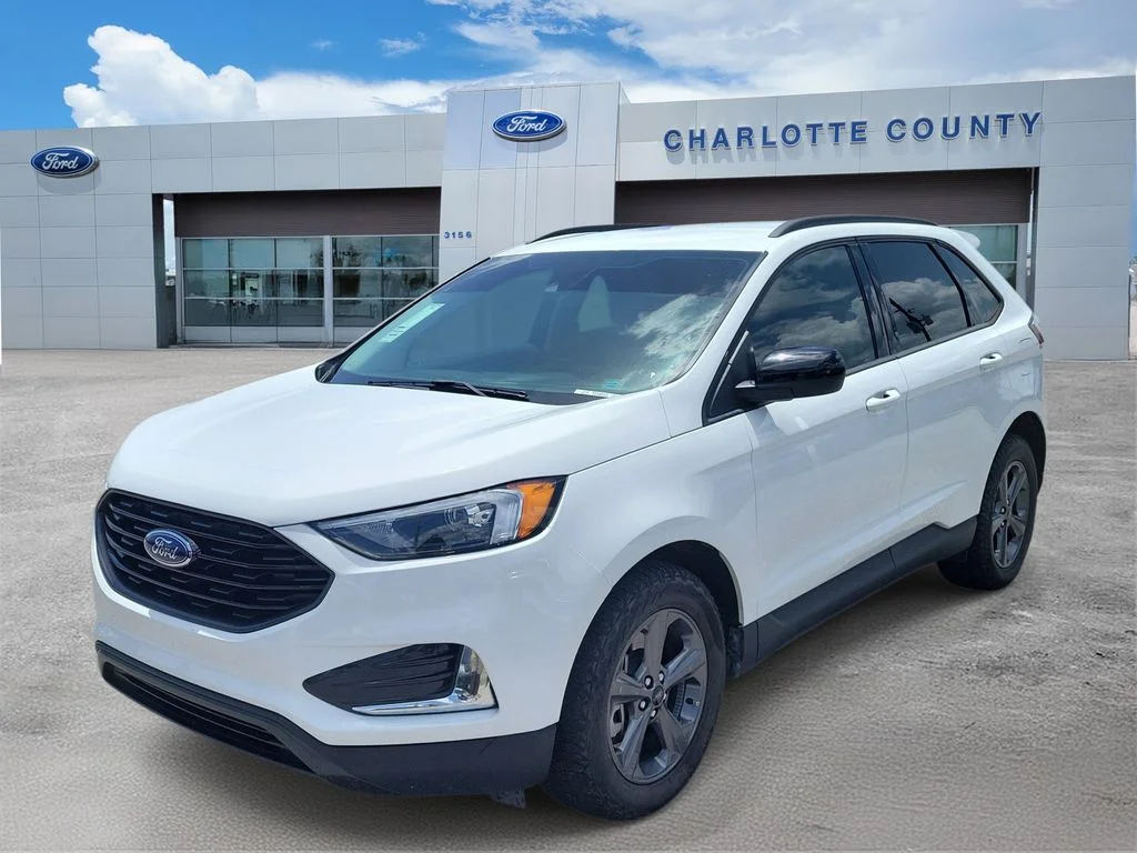 Certified Used 2023 White Ford SEL image 2