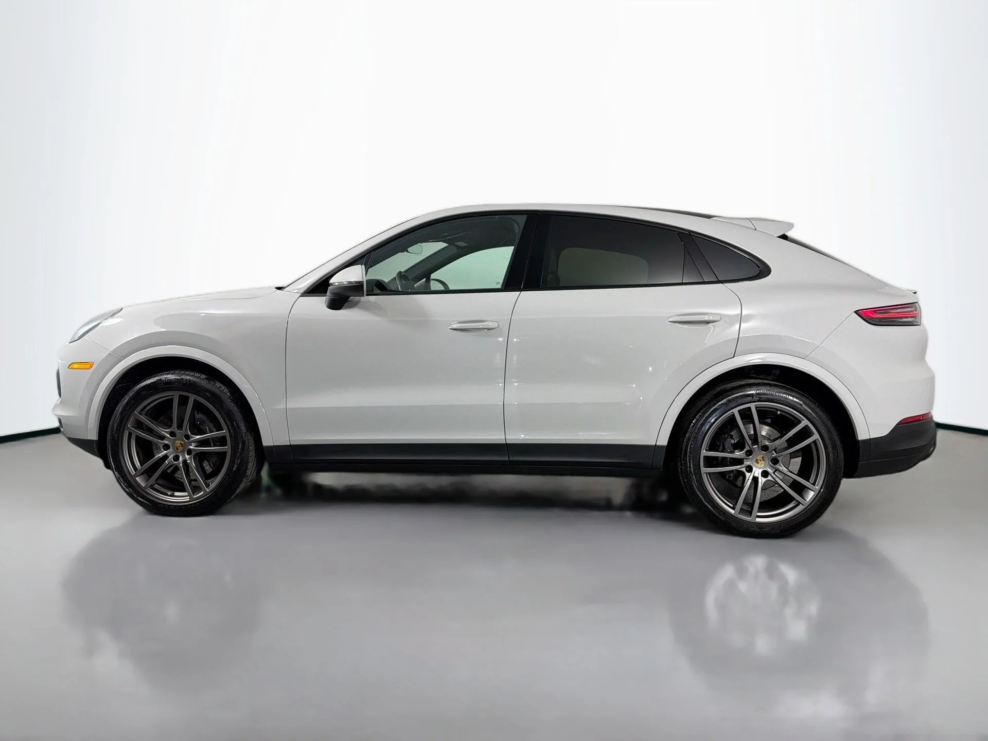 Used 2022  Porsche Platinum Edition image 2