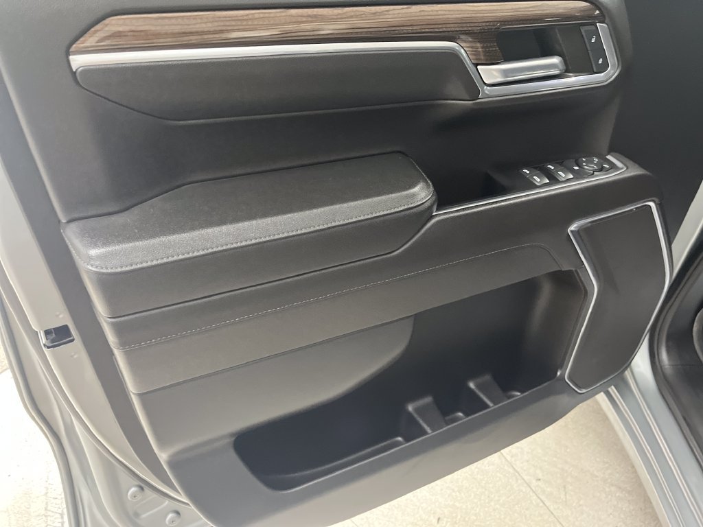Used 2023 Gray Chevrolet RST image 12