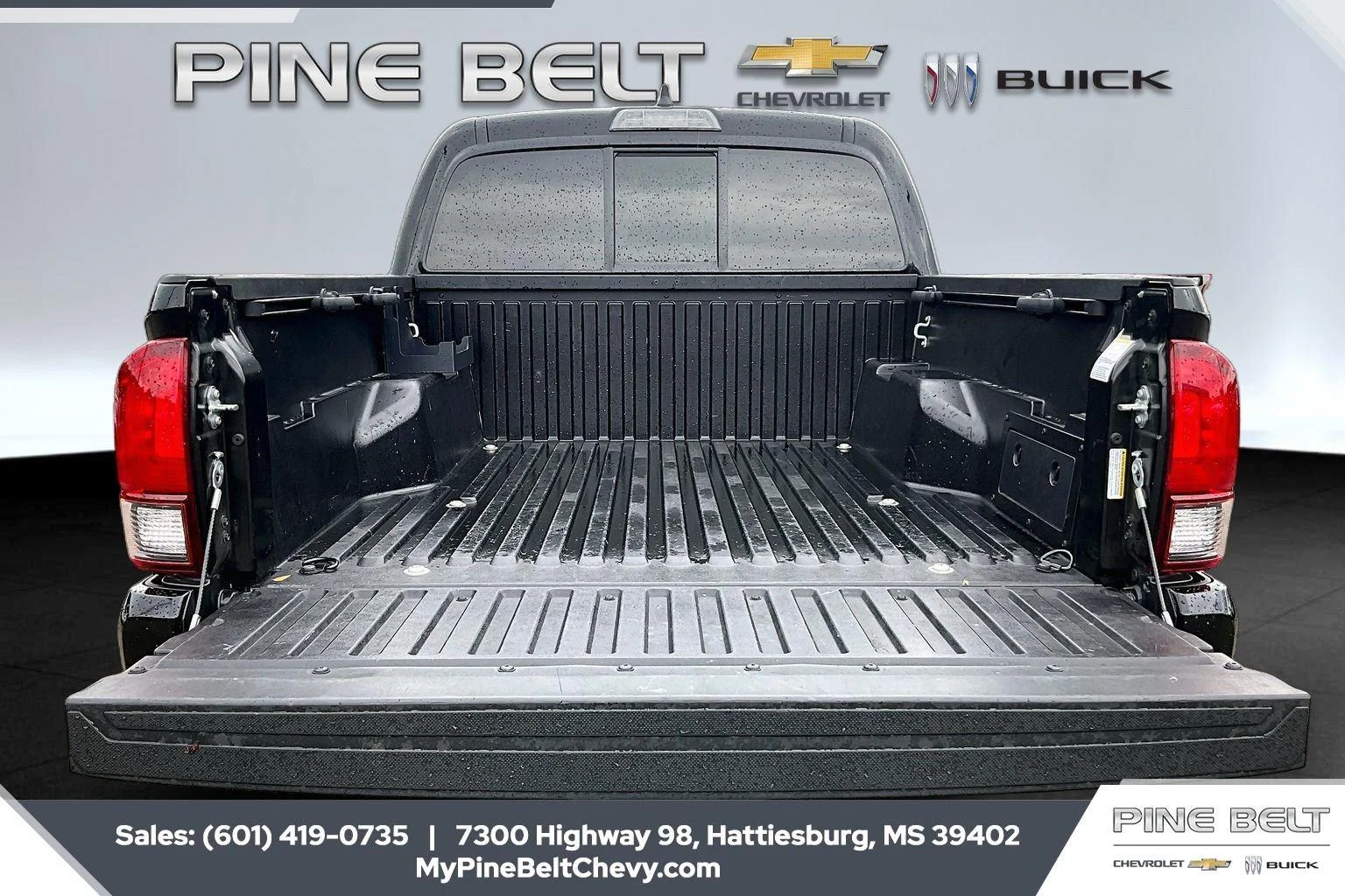 Used 2023 Black toyota SR image 5