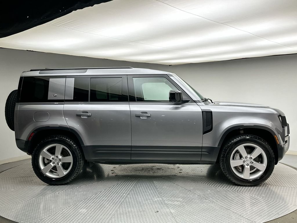 Used 2024 Eiger Gray Metallic Land Rover S image 14