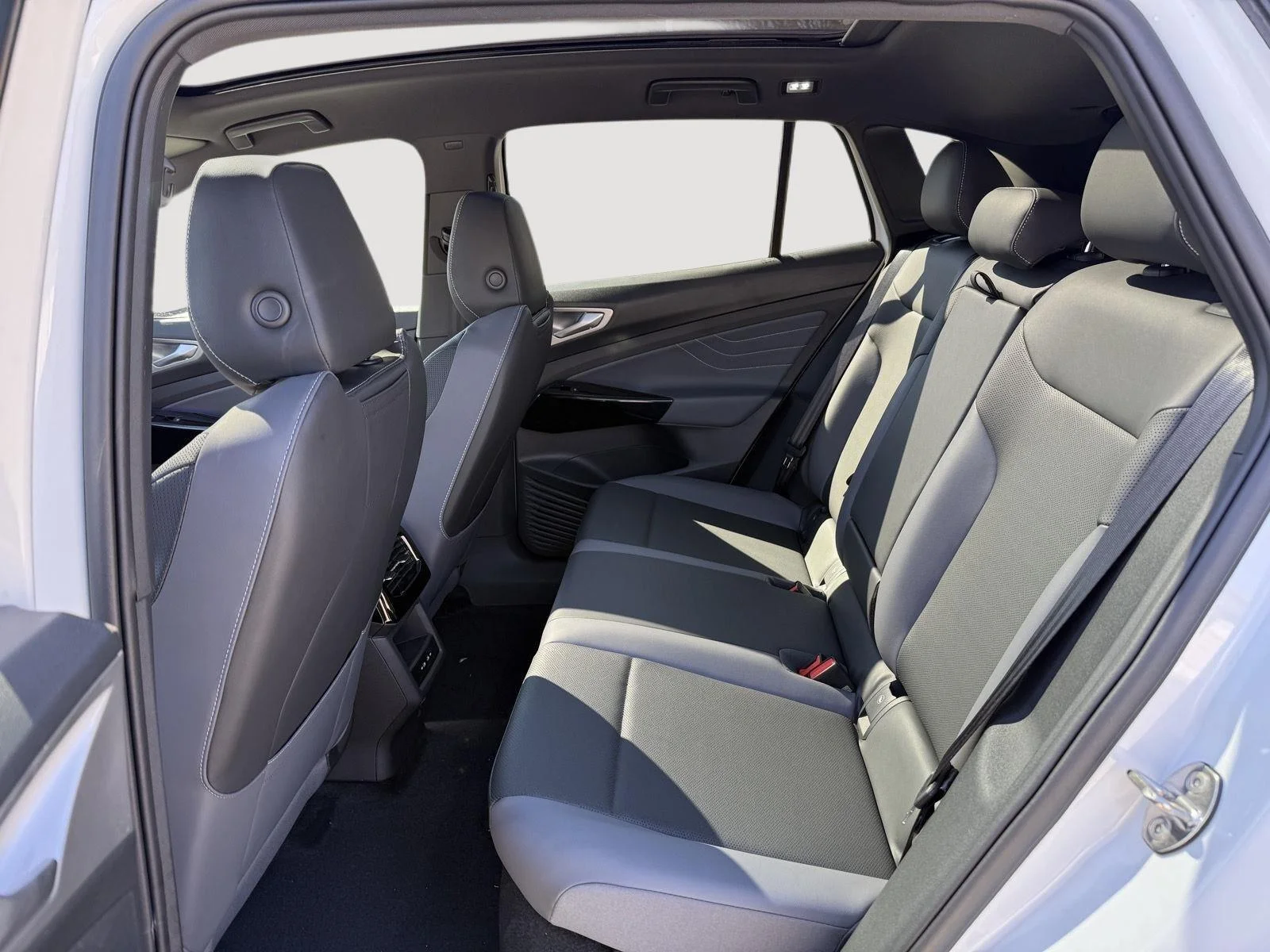 New 2026 OPAL WHITE Volkswagen Pro S image 10