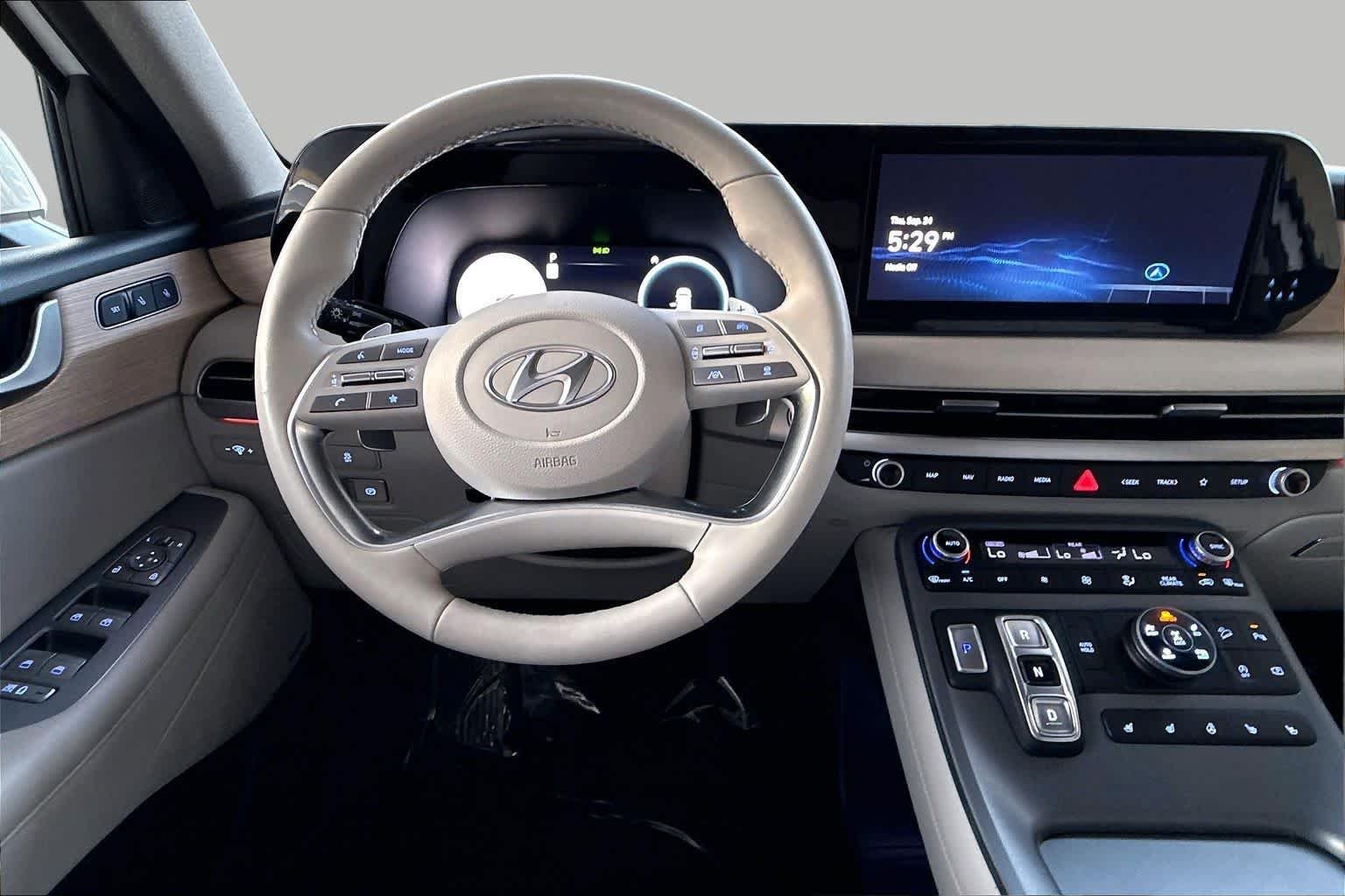 Used 2024 Hyper White Hyundai Limited image 6
