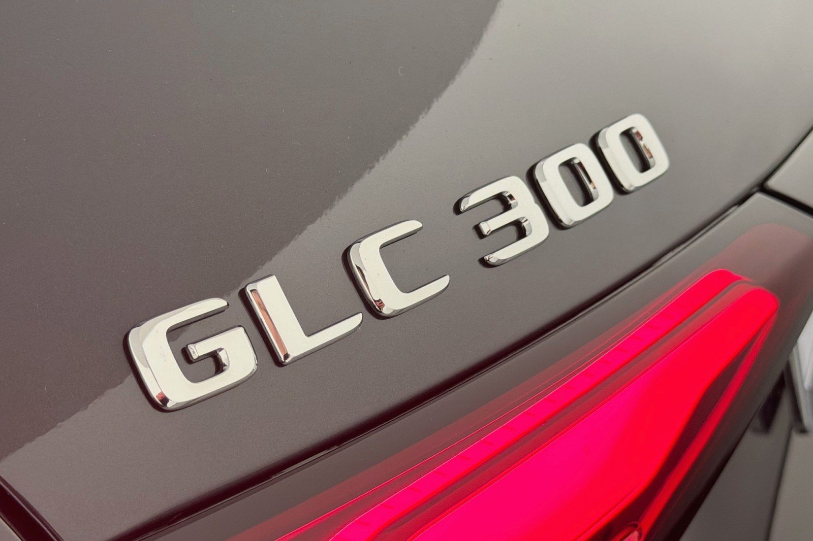 New 2027 Graphite Grey Metallic Mercedes-Benz GLC 300 SUV image 8