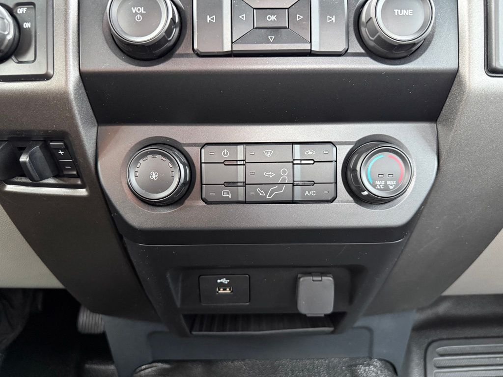 Used 2022 White Ford XL image 18