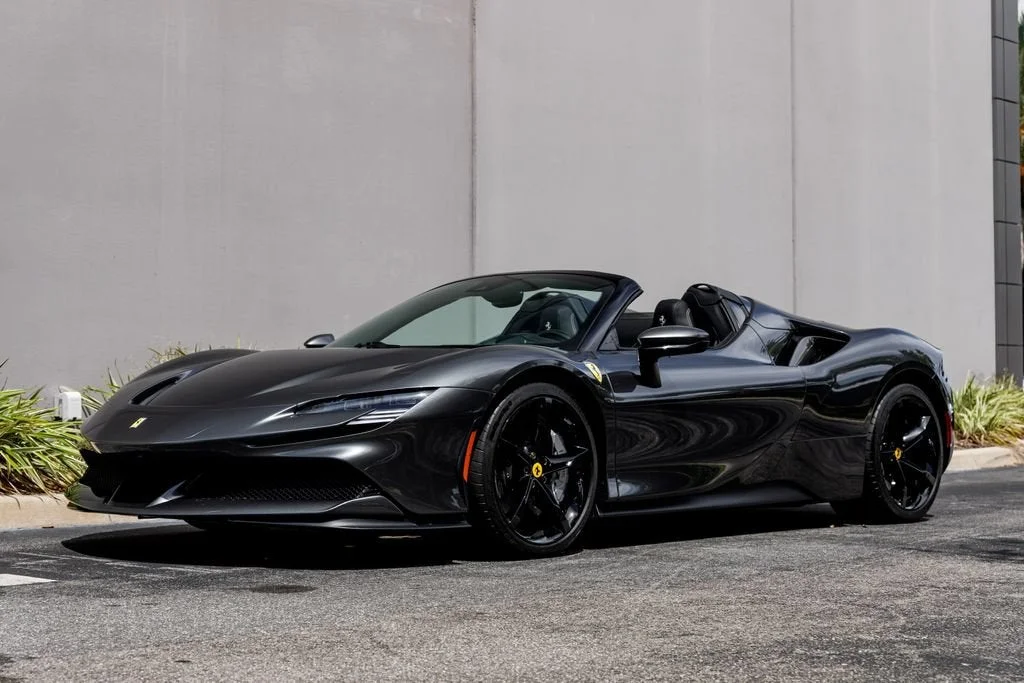 Used 2024 Grigio Silverstone Ferrari  image 41