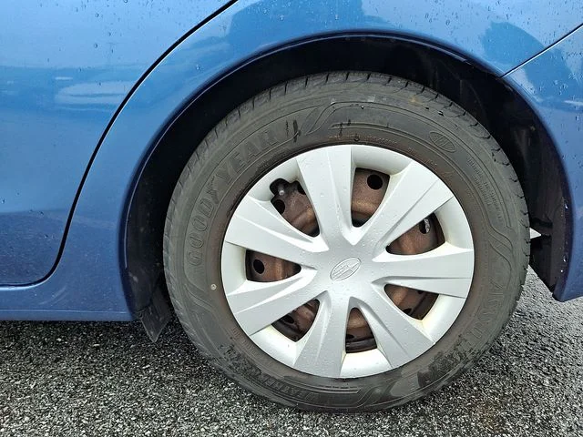 Used 2016 Blue Subaru 2.0i image 10