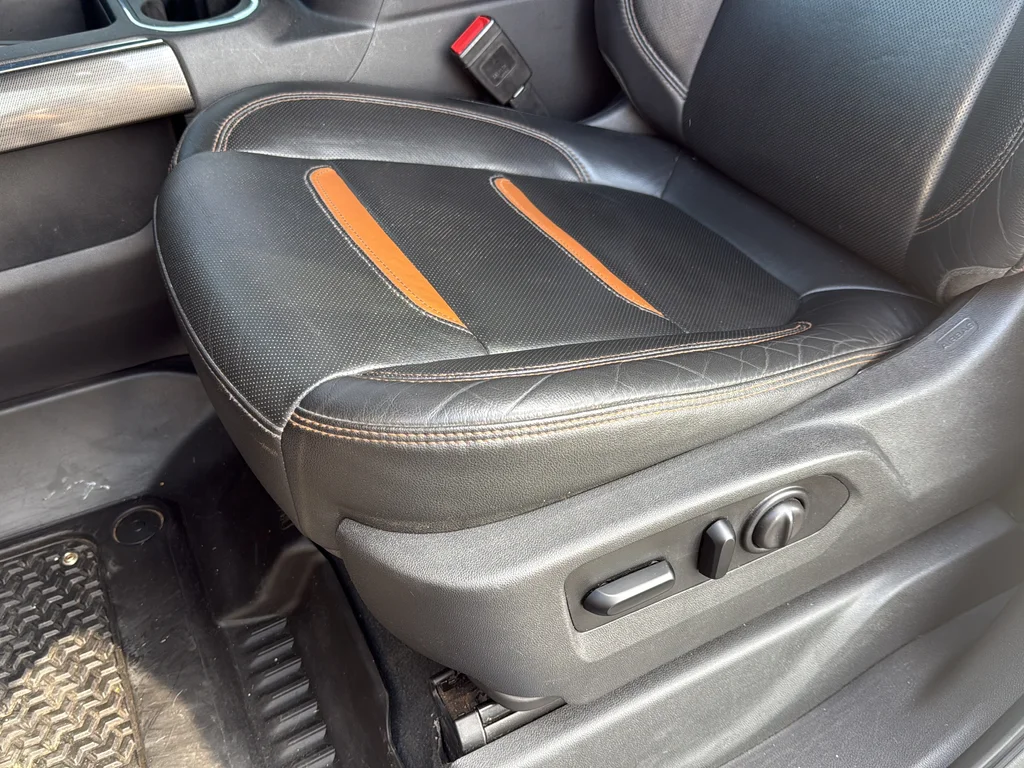 Used 2021 Black GMC AT4 image 31
