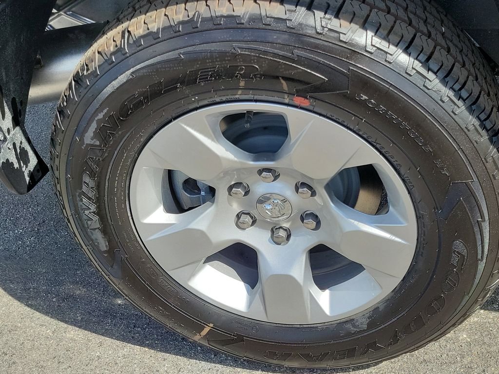New 2026 Granite Crystal Metallic Clear-Coat Exterior Paint RAM Big Horn/Lone Star image 21
