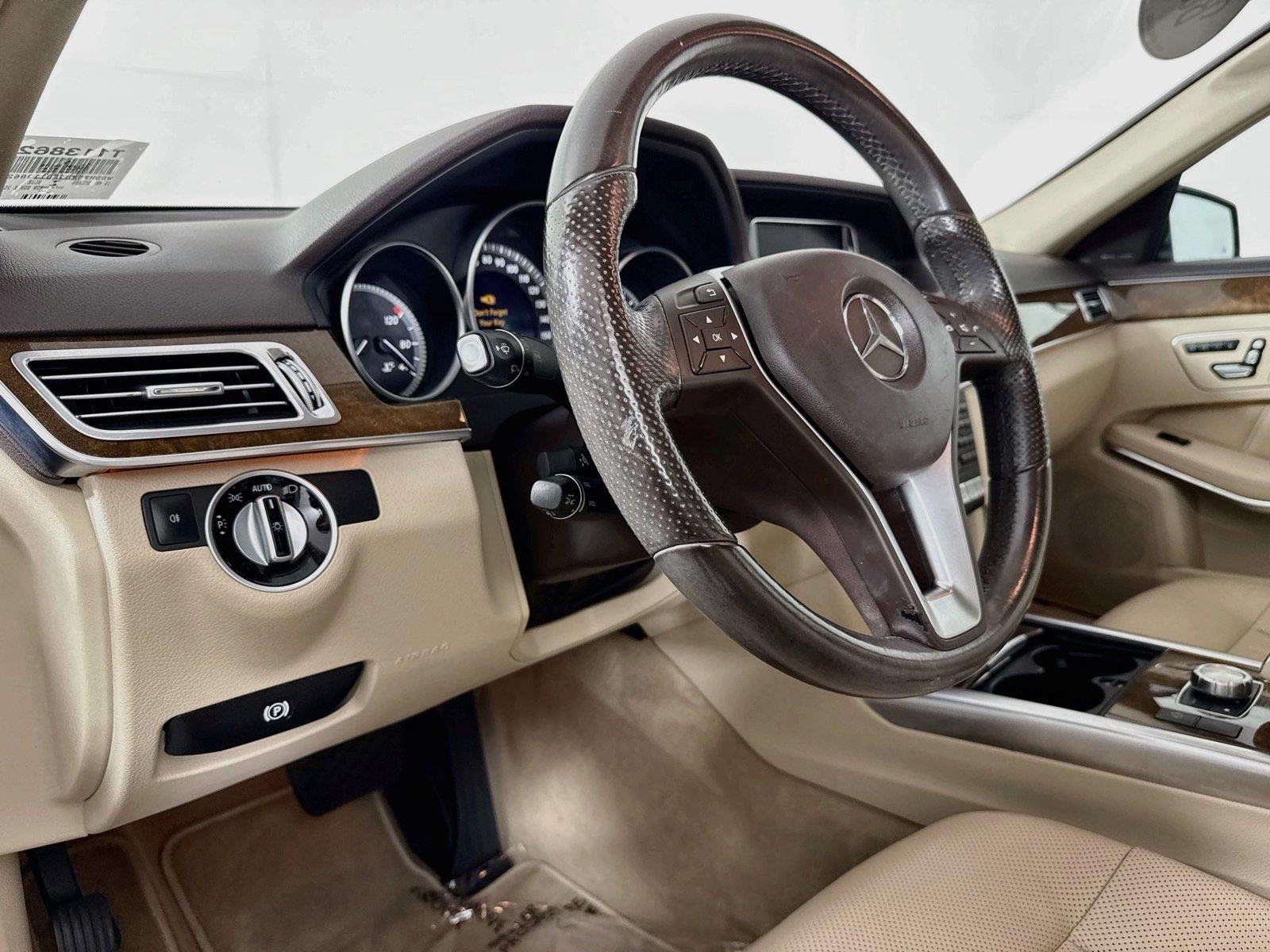 Used 2015 Indigo Blue Metallic Mercedes-Benz E 350 Sport image 4