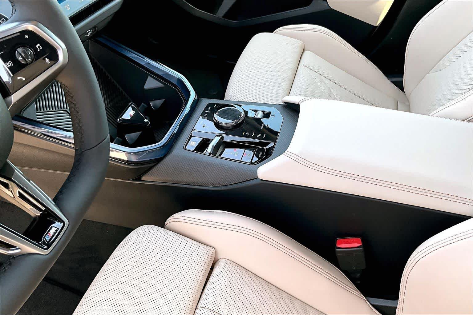 New 2026 Alpine White BMW 30 xDrive image 7