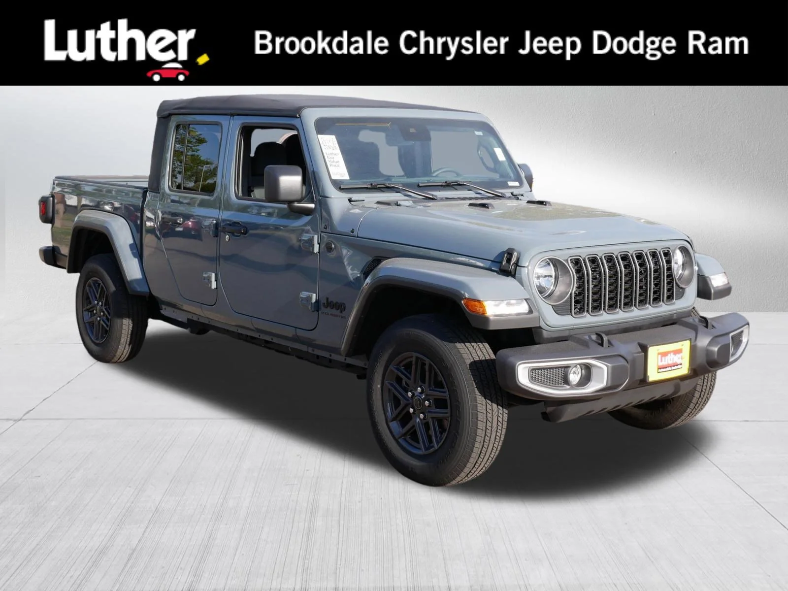 2025 Jeep Gladiator Sport S Auto's photo