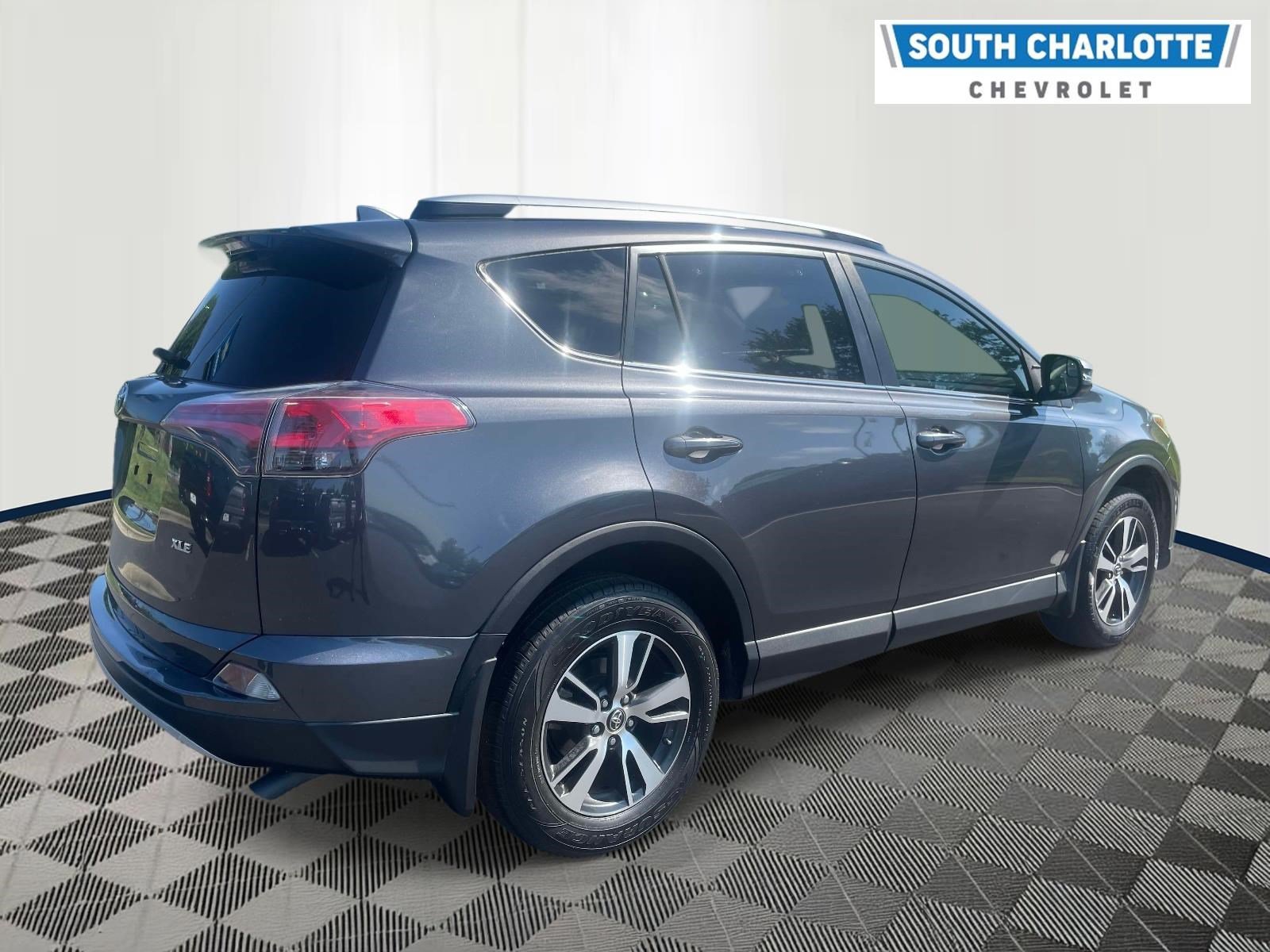 Used 2017 Gray Toyota XLE image 4