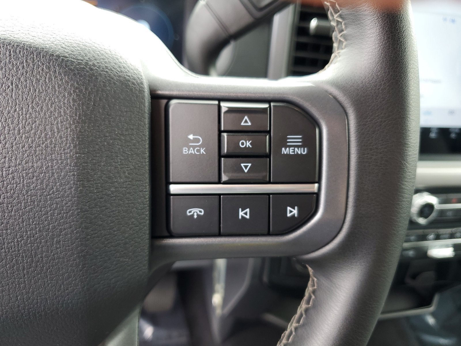 Certified Used 2025 White Ford XLT image 19