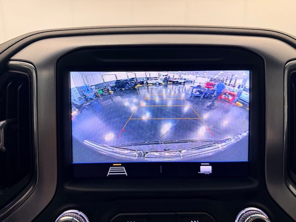 Used 2021 Silver GMC SLE image 22