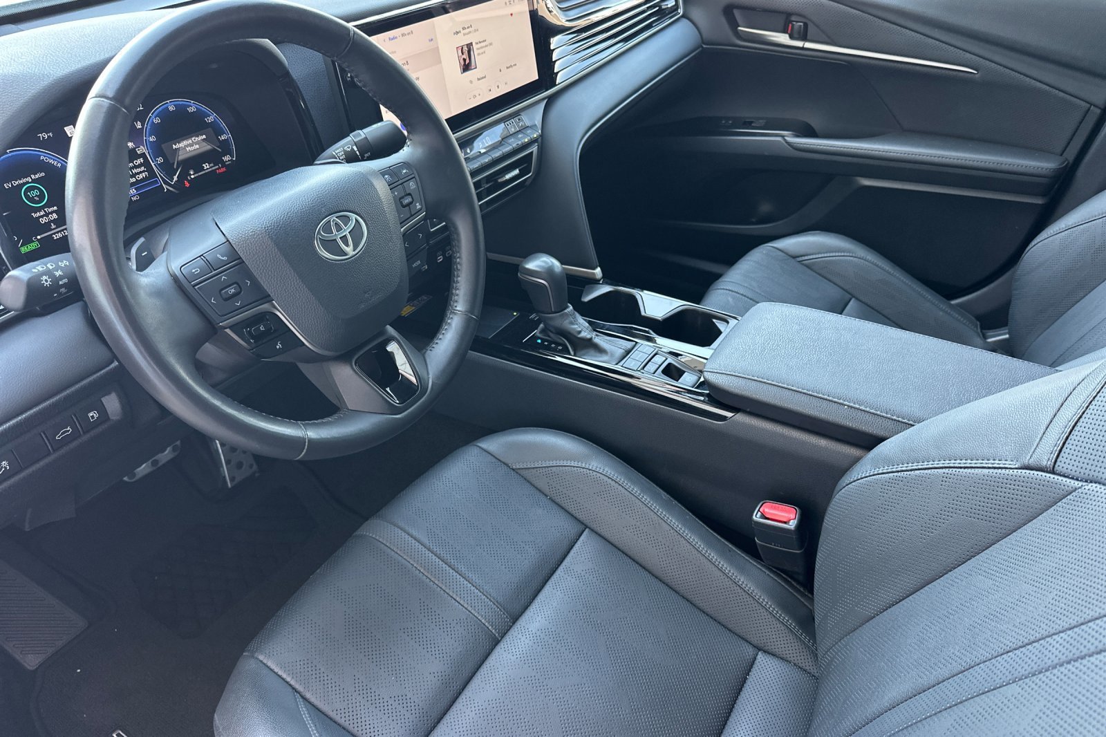 2025 Toyota Camry XSE - Photo 9