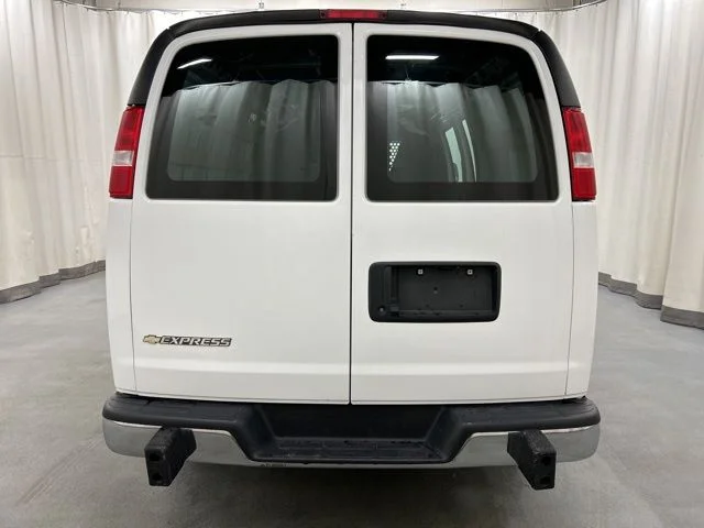 Used 2024 White Chevrolet Work Van image 16