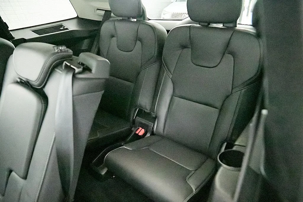 Used 2024 Black Volvo Ultimate image 25