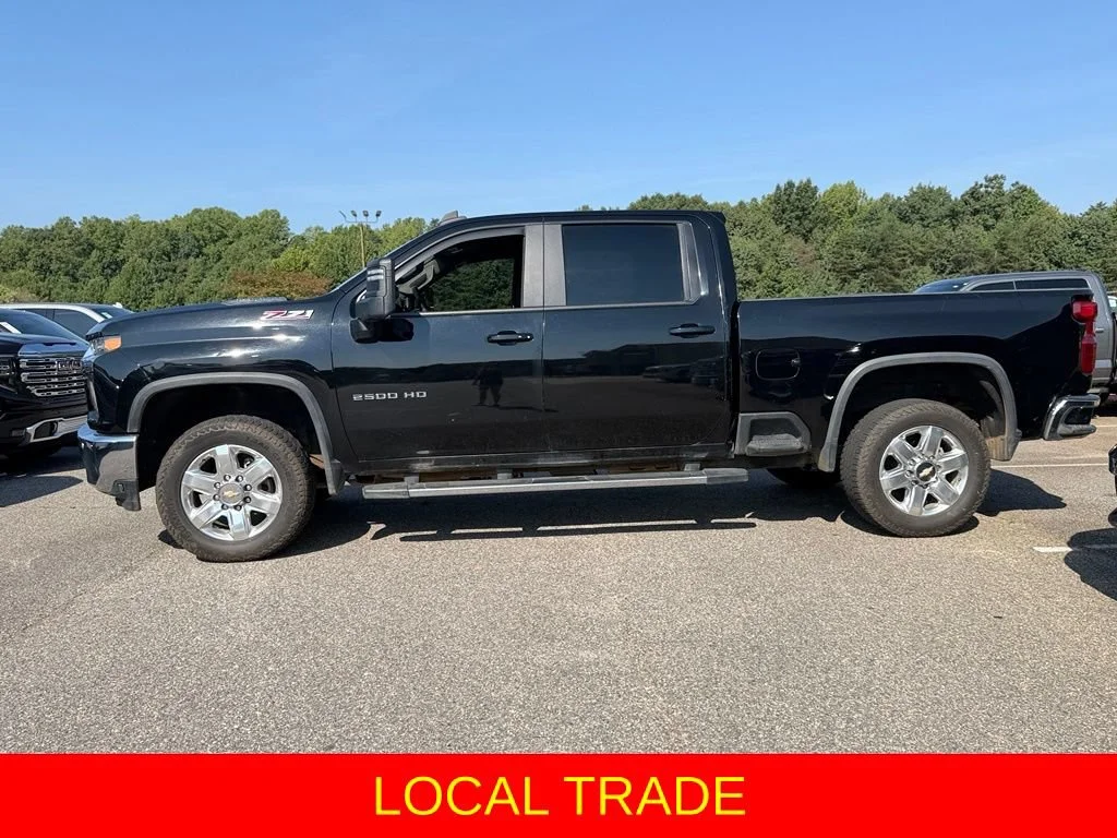 Used 2021 BLACK Chevrolet LT image 5