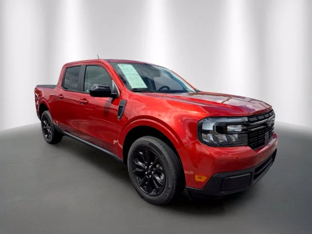 Certified Used 2024 Chili Pepper Red Ford Lariat image 3