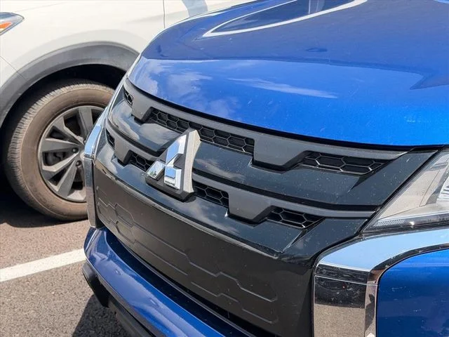Used 2021 Blue Mitsubishi 2.0 LE image 24