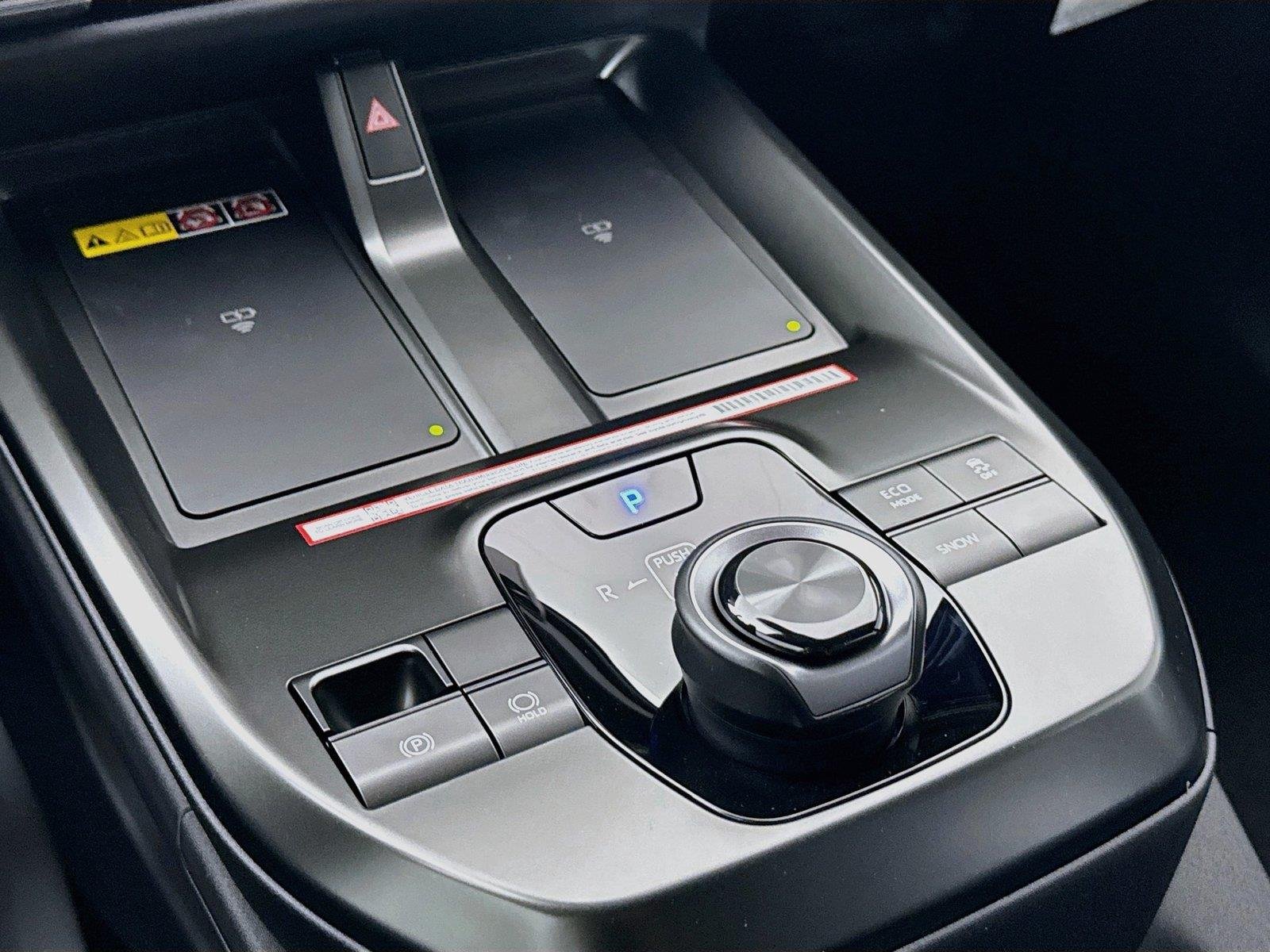 New 2026 Wind Chill Pearl Toyota SE image 27