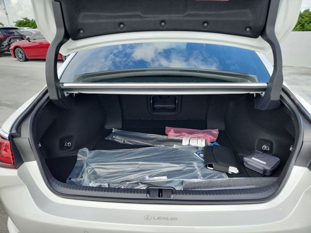 2025 Lexus ES 350 - Photo 24