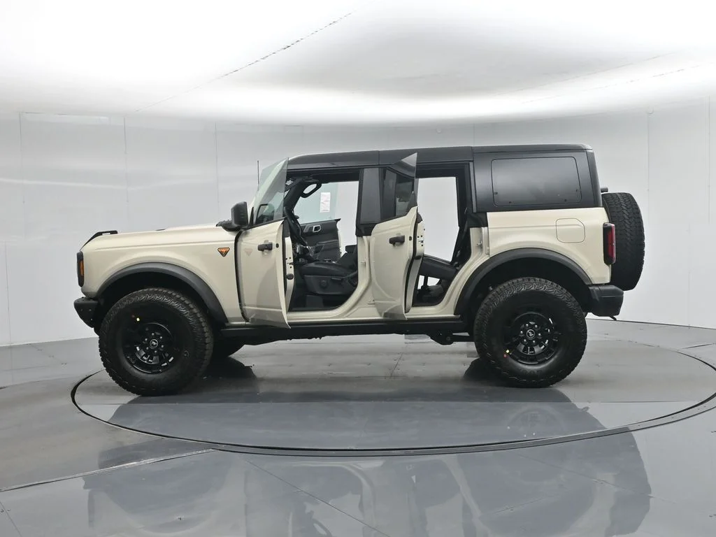 New 2026 Desert Sand Ford Badlands image 34
