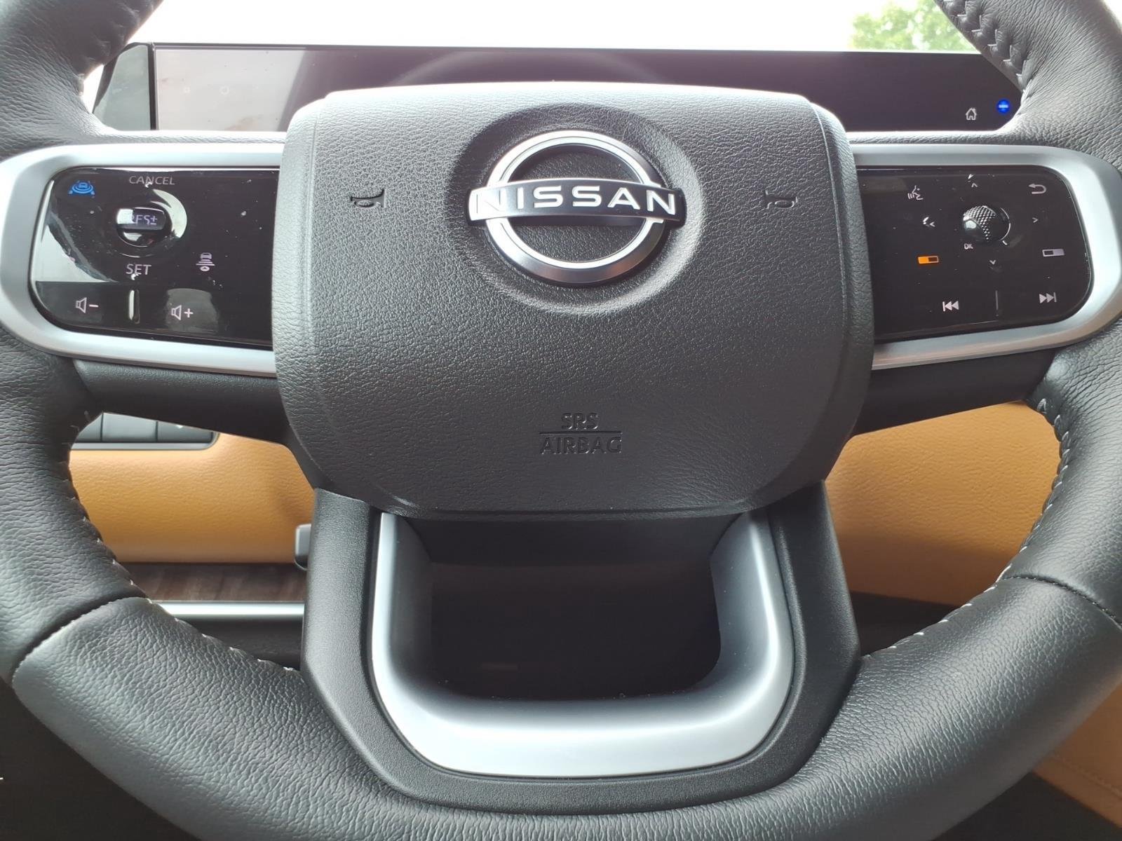 Used 2025 Super Black Nissan SL image 14