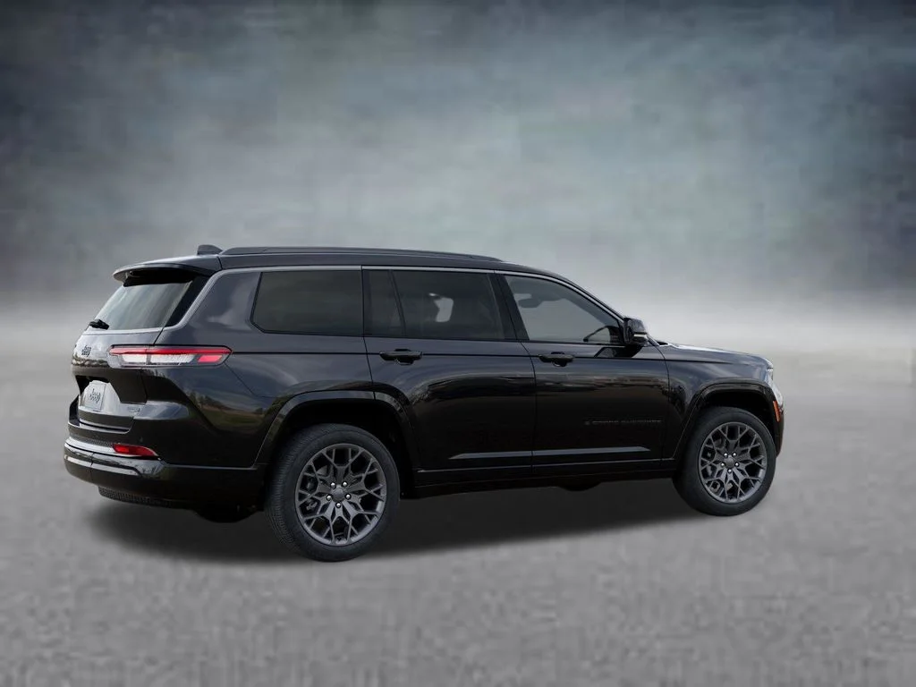 New 2026 Diamond Black Crystal Pearl-Coat Exterior Paint Jeep Summit image 4