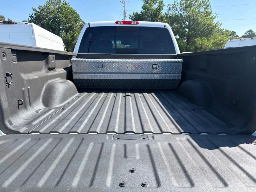 Used 2011 White GMC Denali image 10
