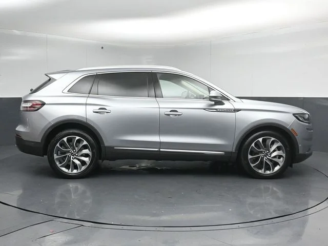 Used 2023 Silver Lincoln Reserve image 8
