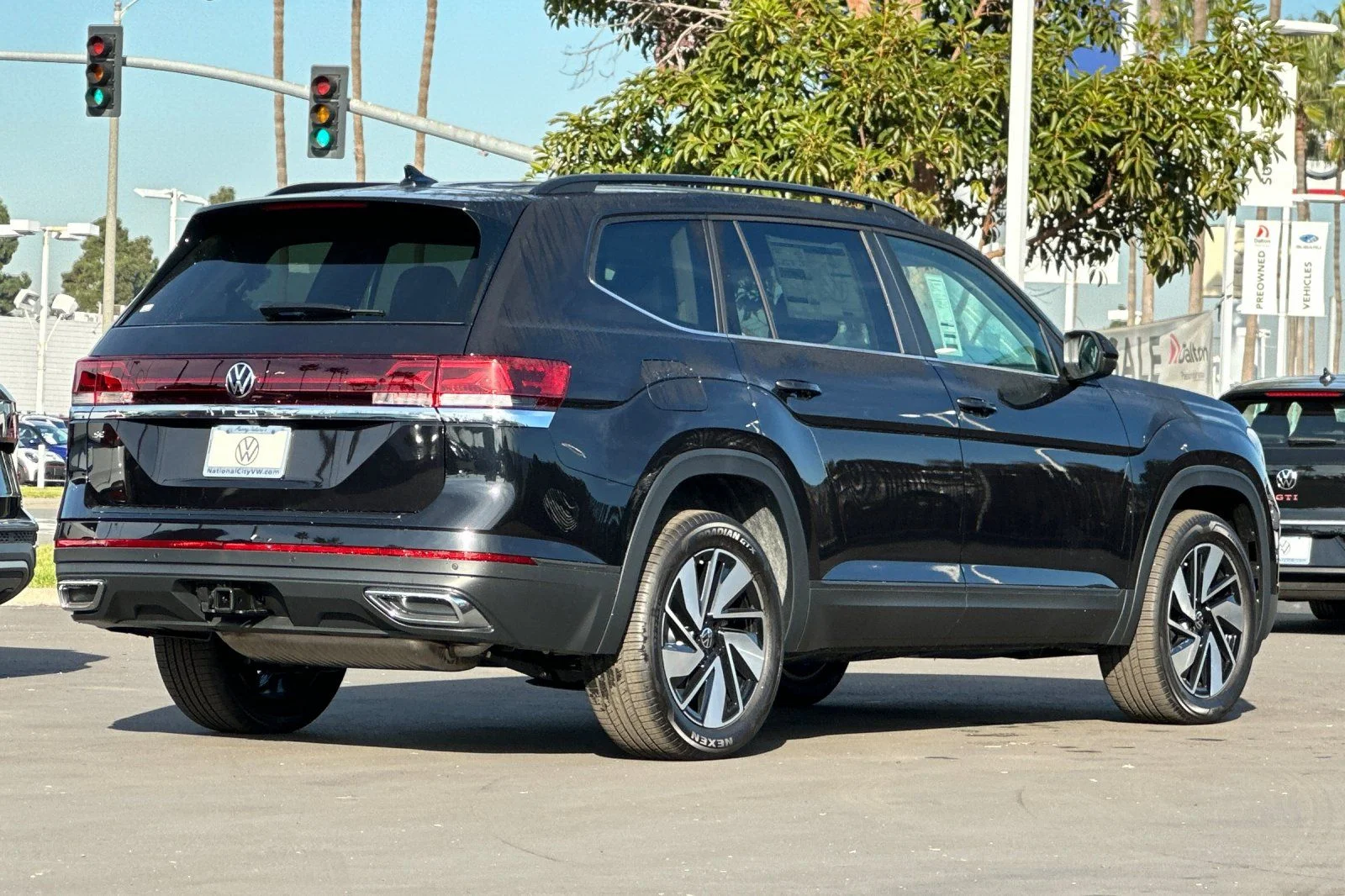 New 2026 Black Volkswagen 2.0T SE w/Technology image 5