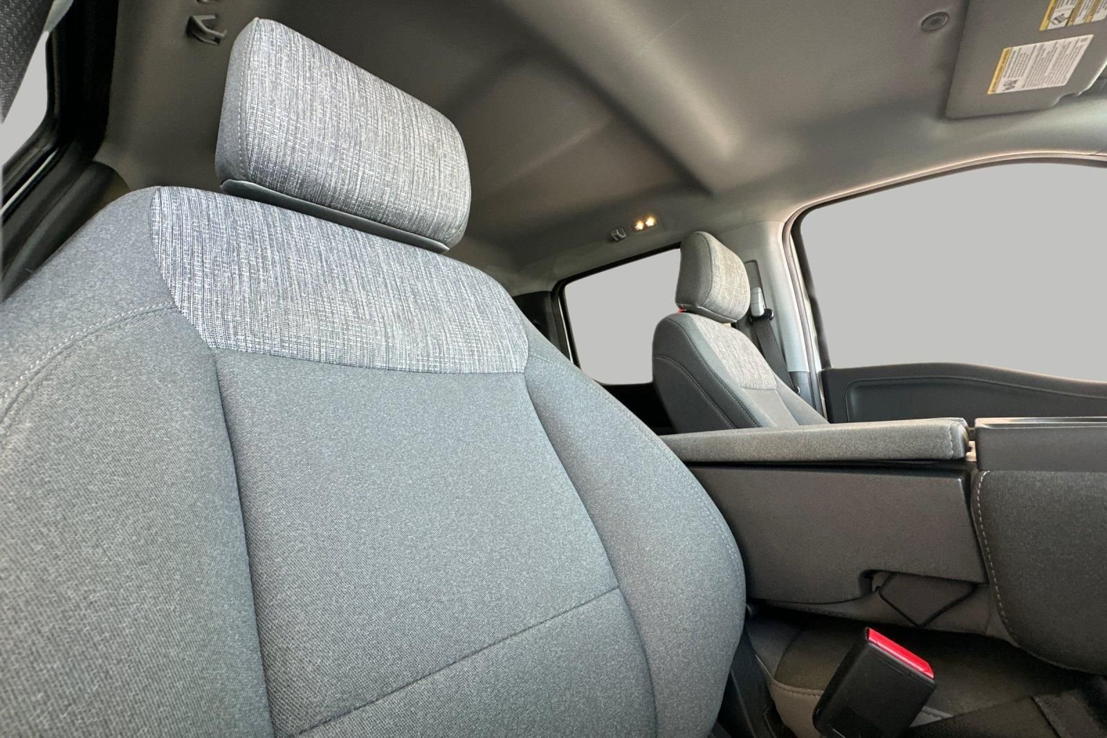 Used 2023 White Ford XLT image 17