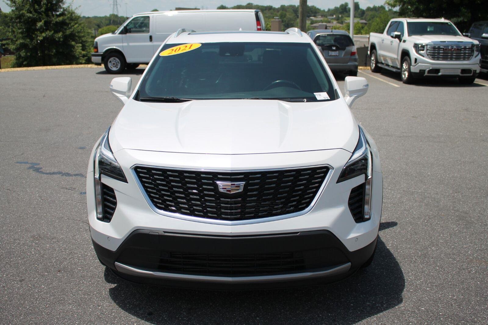 Used 2021 CRYSTAL WHITE TRICOAT Cadillac AWD Premium Luxury image 3