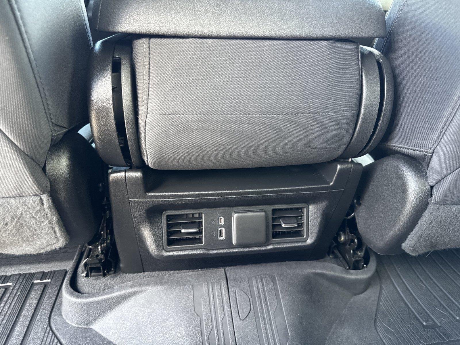 Used 2023 TITANIUM RUSH METALLIC GMC Elevation image 34