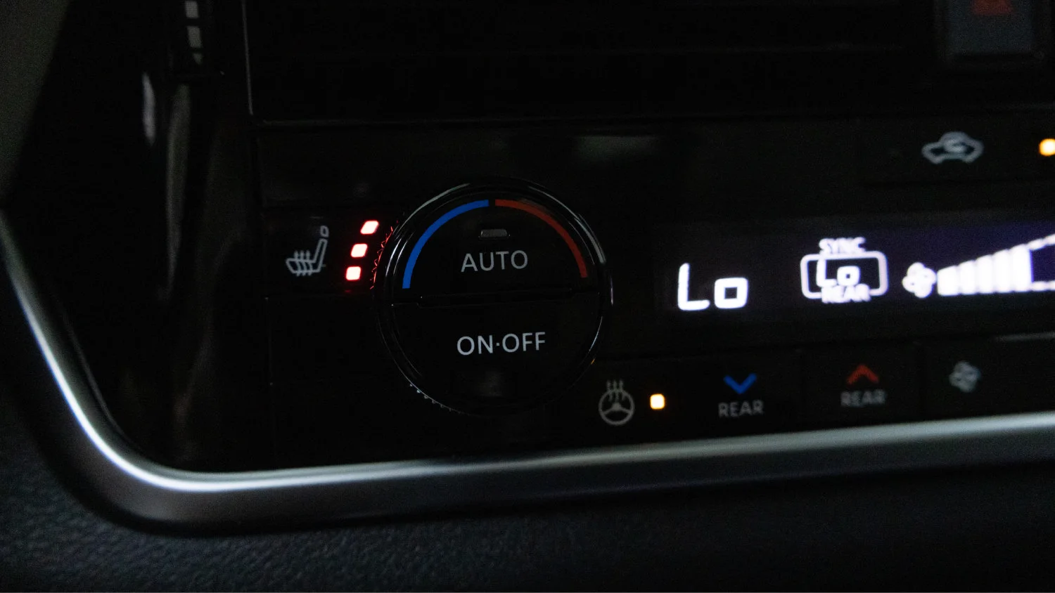 Used 2025 Red Nissan SL Intelligent AWD image 21