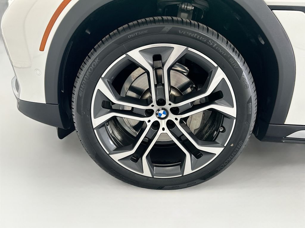 Used 2022 Alpine White BMW xDrive40i image 29